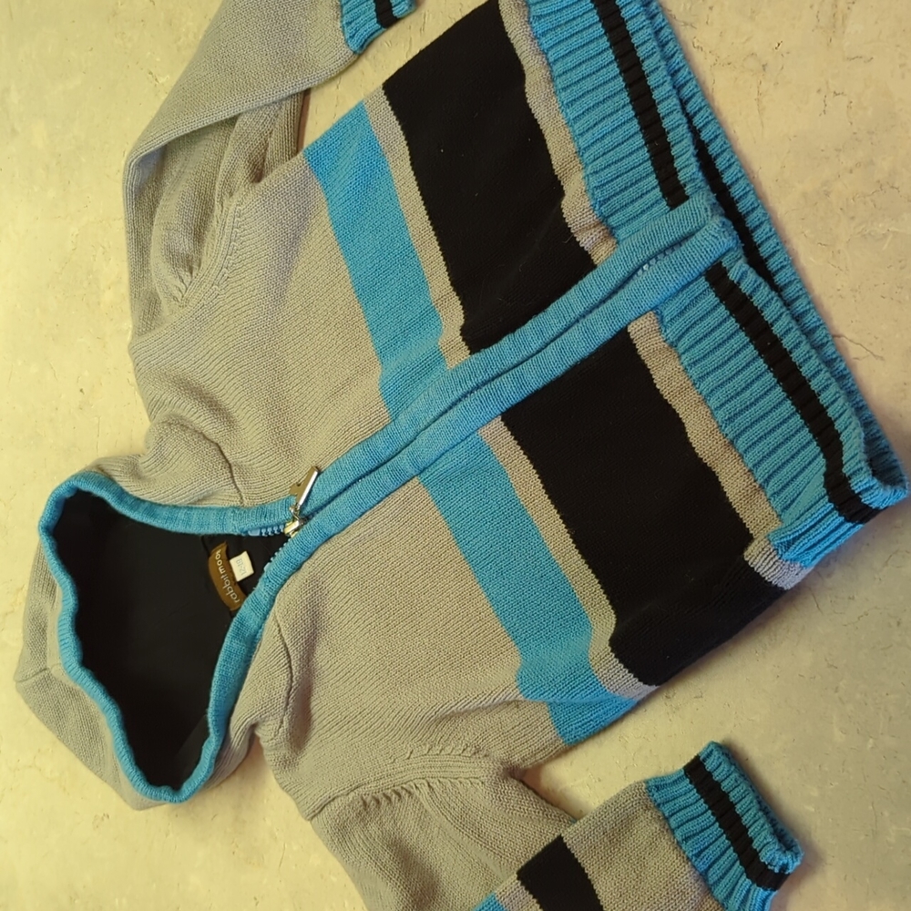 ⭐ 🛍️ 2/$20 rabbit moon sweater